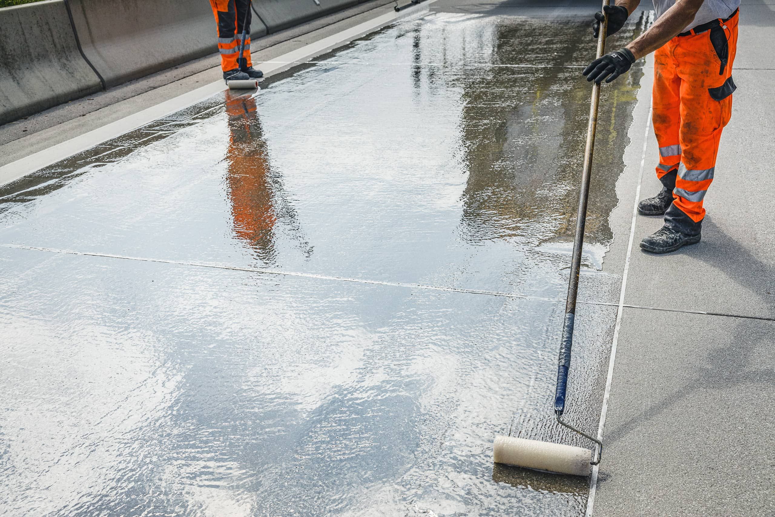 Herstellen des definierten Randabschlusses Detailaufnahme Walze für Randabschluss